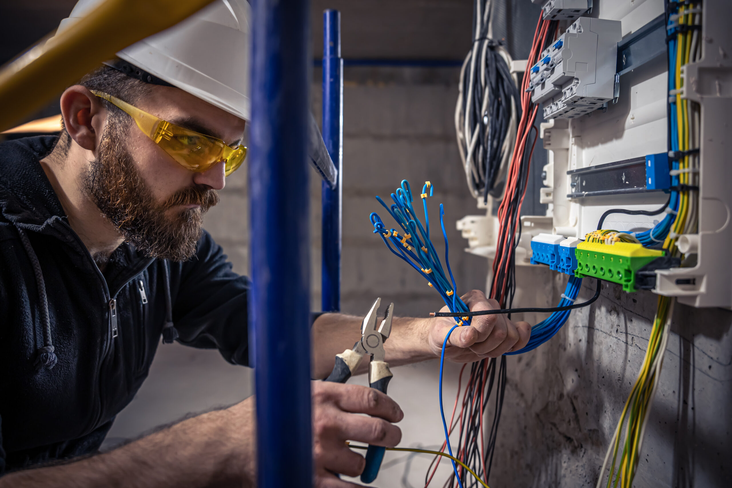 ELECTRICAL & PLUMPING
